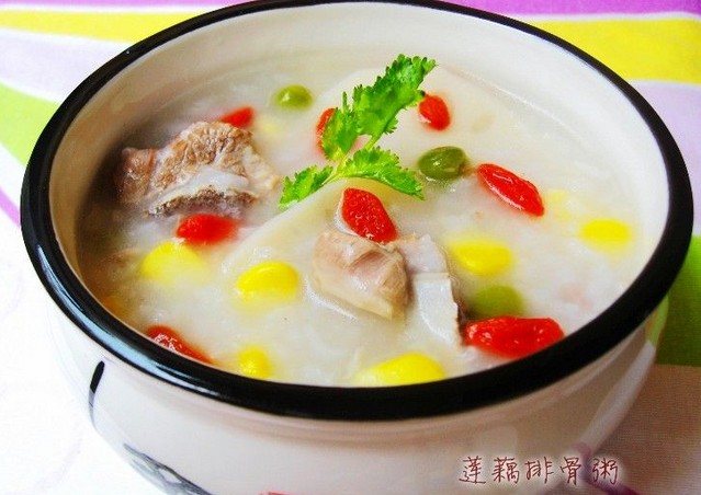 冬季养生食谱-砂锅排骨粥