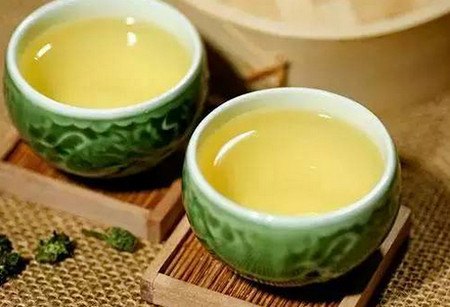 食药监局:1岁宝宝不宜吃蜂蜜 ,这些食物都要慎入口