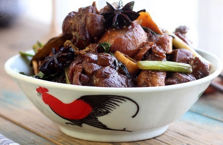 腐乳焖羊肉怎么做 冬天里最温暖的菜!