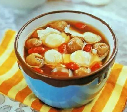 孕妇食谱:桂圆炖鹌鹑蛋的做法