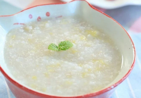 宝宝生病时吃娃娃菜莲藕猪肉粥,易消化易吸收还提高免疫力