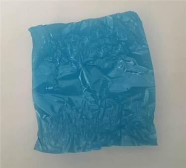 儿童节玻璃糖果纸花朵手工制作2 儿童节玻璃糖果纸花朵手工制作2