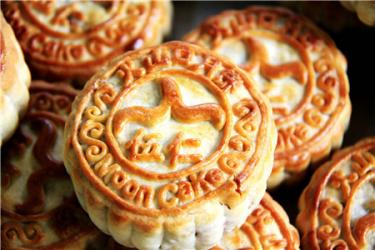 五仁月饼可以和酸奶一起吃吗1 五仁月饼可以和酸奶一起吃吗1