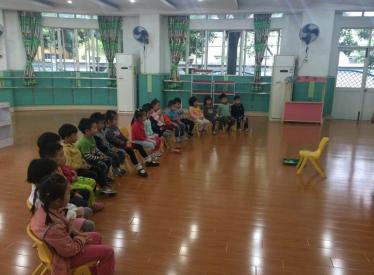 小班数学吃吃玩玩教案1 小班数学吃吃玩玩教案1