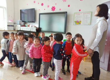 小班体育黑猫警长教案2 小班体育黑猫警长教案2