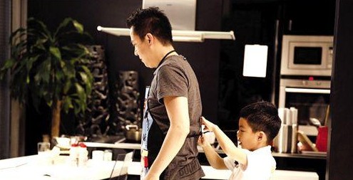 《爸爸回来了》今晚首播 一大拨萌娃囧爸来袭