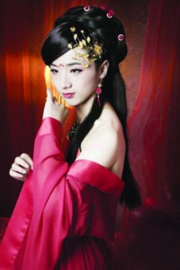 17岁大学男生秀古装女子照遭吐槽：嫁给我可好