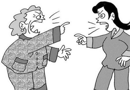 婆媳闹矛盾，老公学“刘备摔阿斗”，三个月大的宝宝可惨咯！
