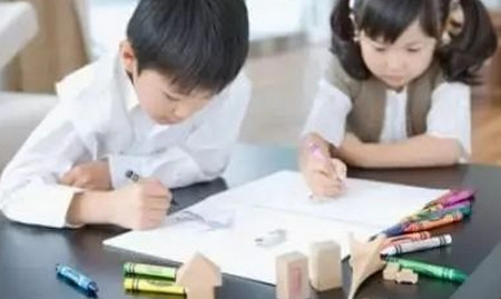 怀揣着即将为人母的喜悦，他告诉我他早就成家了？