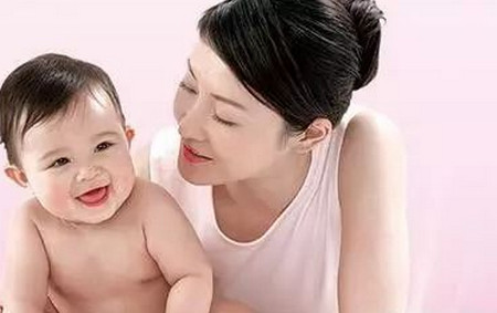孩子，没了父爱，你依然是最珍贵的宝贝
