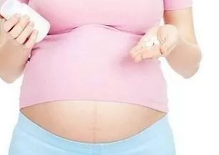 高血压孕妇怀孩子，还能不能吃降压药？！