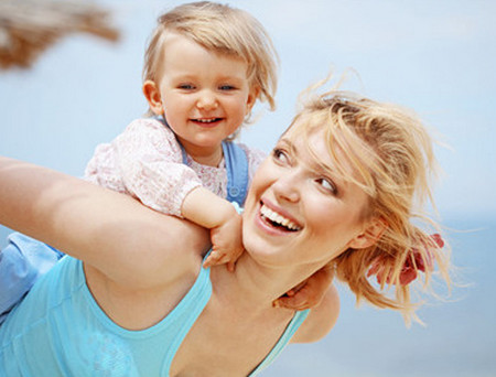 妈妈不快乐，对孩子的杀伤力有多大？！