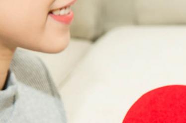 早孕恶心想吐怎么办 女性早孕期间孕吐的处理方法