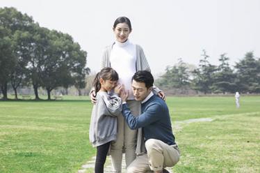 婴儿旁边能放花吗？