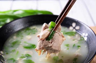 宝宝长痱子可以用十滴水吗