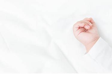 阴虱的虫卵藏在哪里 阴虱卵真的在毛囊里吗？2