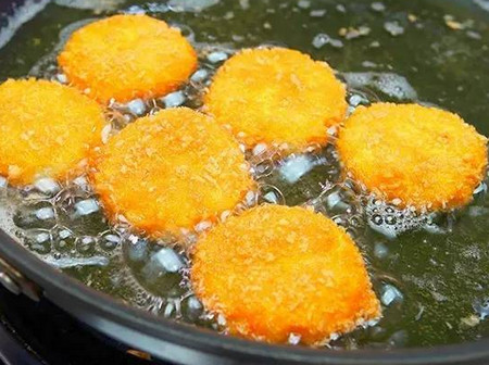 冬天正好吃的香酥土豆饼做法