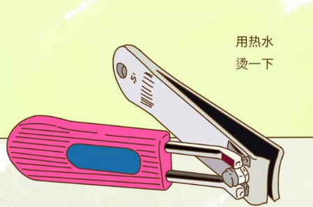 月子里剪指甲好吗？剪反而比不剪好，还能少受罪