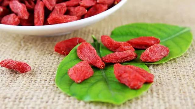 宝宝可以吃枸杞吗 给孩子吃枸杞怎么做最好