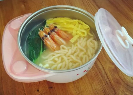 鲜汤鲜虾面的做法，满满一碗优质蛋白质