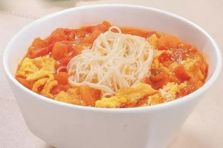 西红柿鸡蛋面的做法 促进宝宝肠胃消化