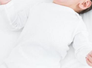 小儿腹胀食积推拿手法2