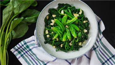 菠菜怎么吃补铁补血3