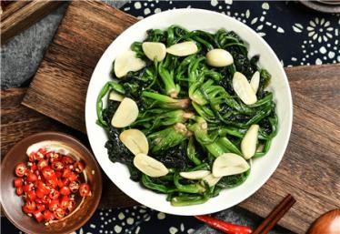 菠菜怎么吃可以治便秘2
