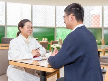 飞蚊症怎么治疗