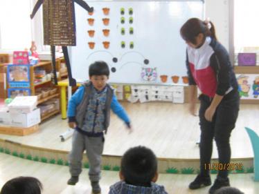 小班科学挖土大力士教案1