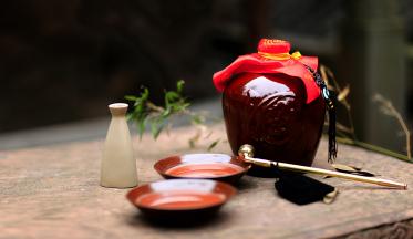 黄酒加热到多少度好