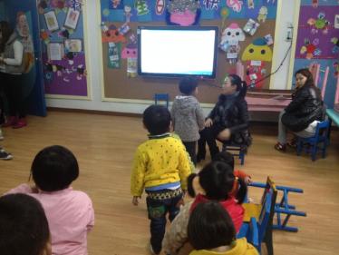 幼儿园会飞的小伞教案3
