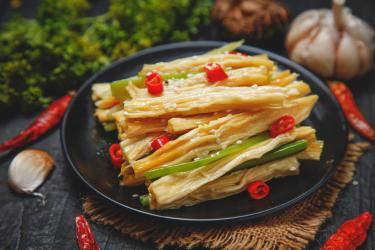 腐竹泡好可以直接吃吗