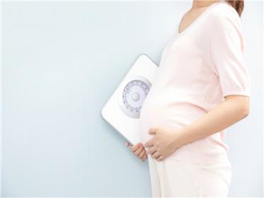 孕妇下蹲正确姿势 你做对了吗