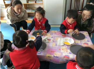 大班语言小兔奇遇记教案1