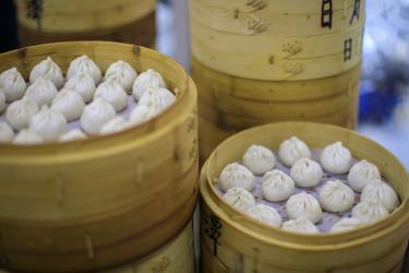 小笼包和灌汤包的区别