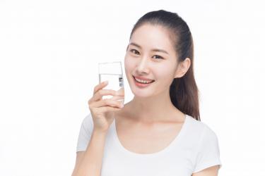 早上喝淡盐水的好处
