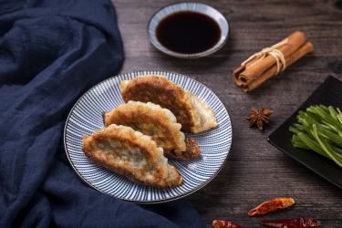饺子怎么煎不粘锅