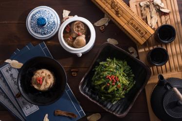 生完孩子第一周吃什么好 产后第一周月子餐食谱推荐