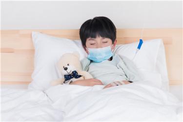 冬季小孩感冒流鼻涕吃什么药