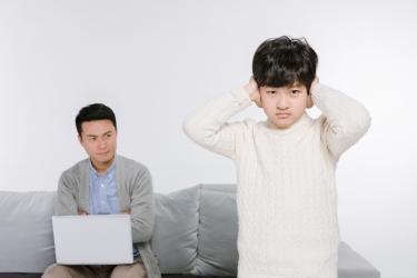 孩子老是喜欢拿别人东西怎么办