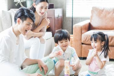 孩子老是喜欢拿别人东西怎么办