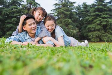 孩子老是喜欢拿别人东西怎么办