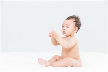 新生儿打嗝最快的止嗝方法有哪些