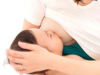 母乳喂养的好处 母乳喂养有助婴儿脑部发育
