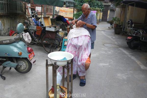 足博体育下载相关推荐2”